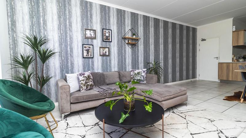 2 Bedroom Property for Sale in De Zicht Estate Western Cape